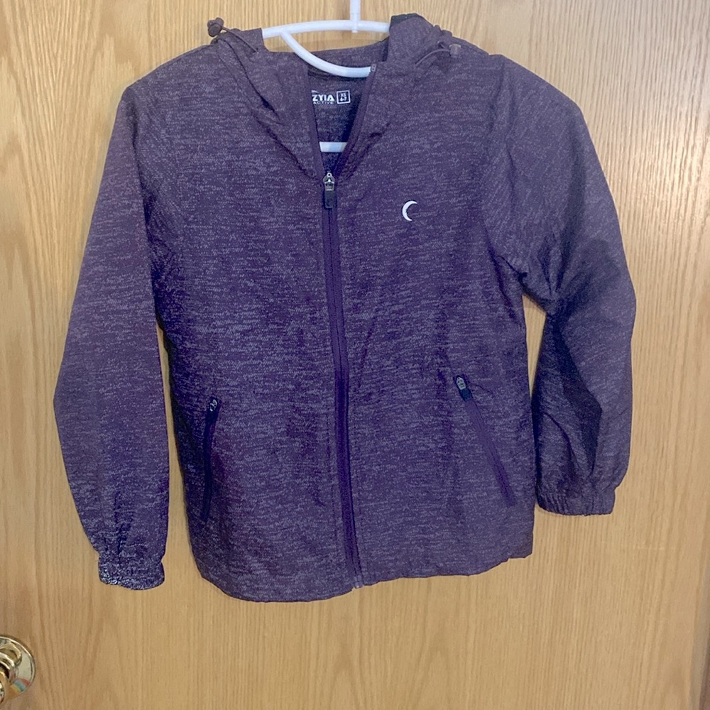 ZYIA Active Girls plum colored lightweight jacket.            Size XS (6-7)